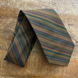Vintage 1980’s Beau Brummell striped polyester neck tie